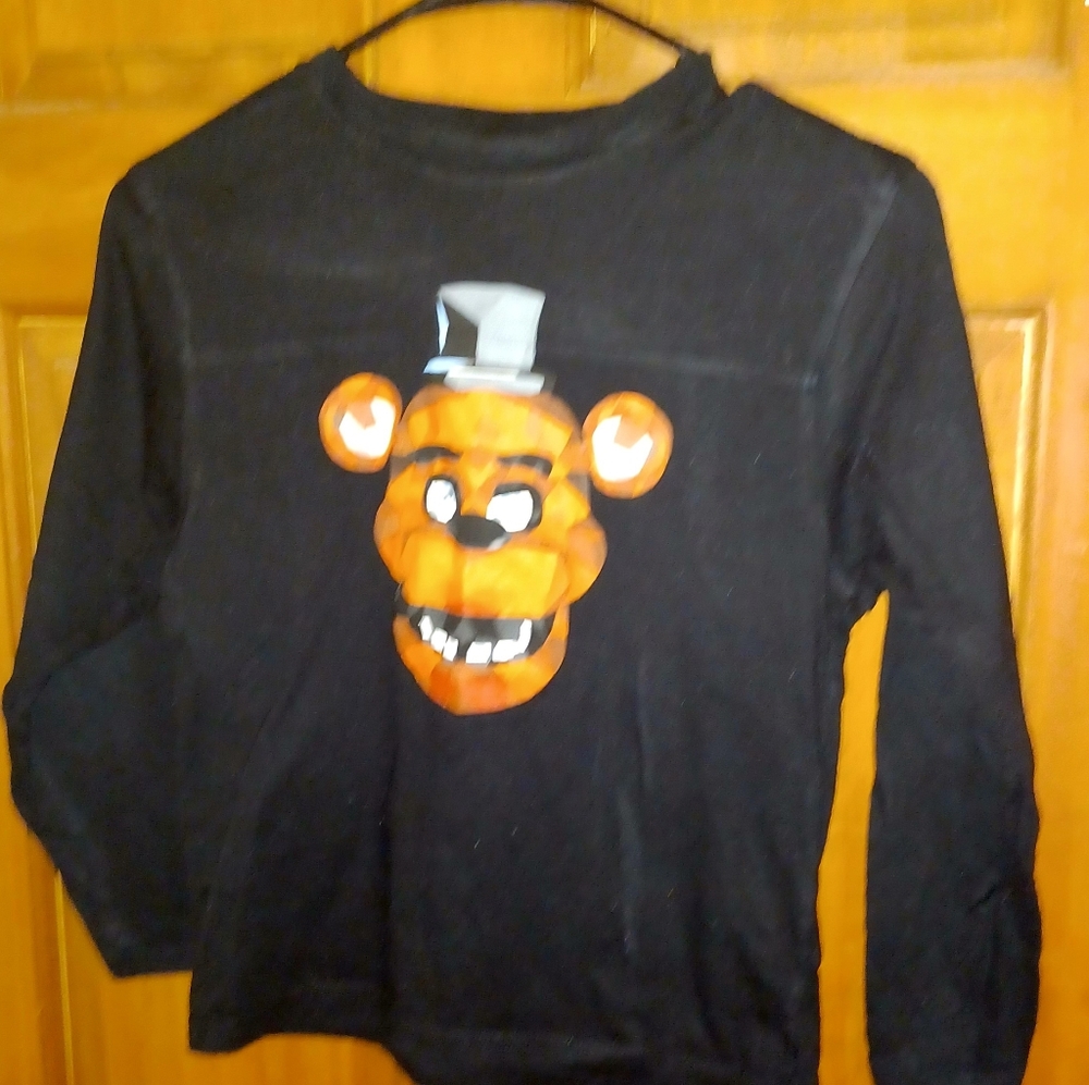 FIVE NIGHTS OF FREDDY LONG SLEEVE BLACK SIZE SMALL